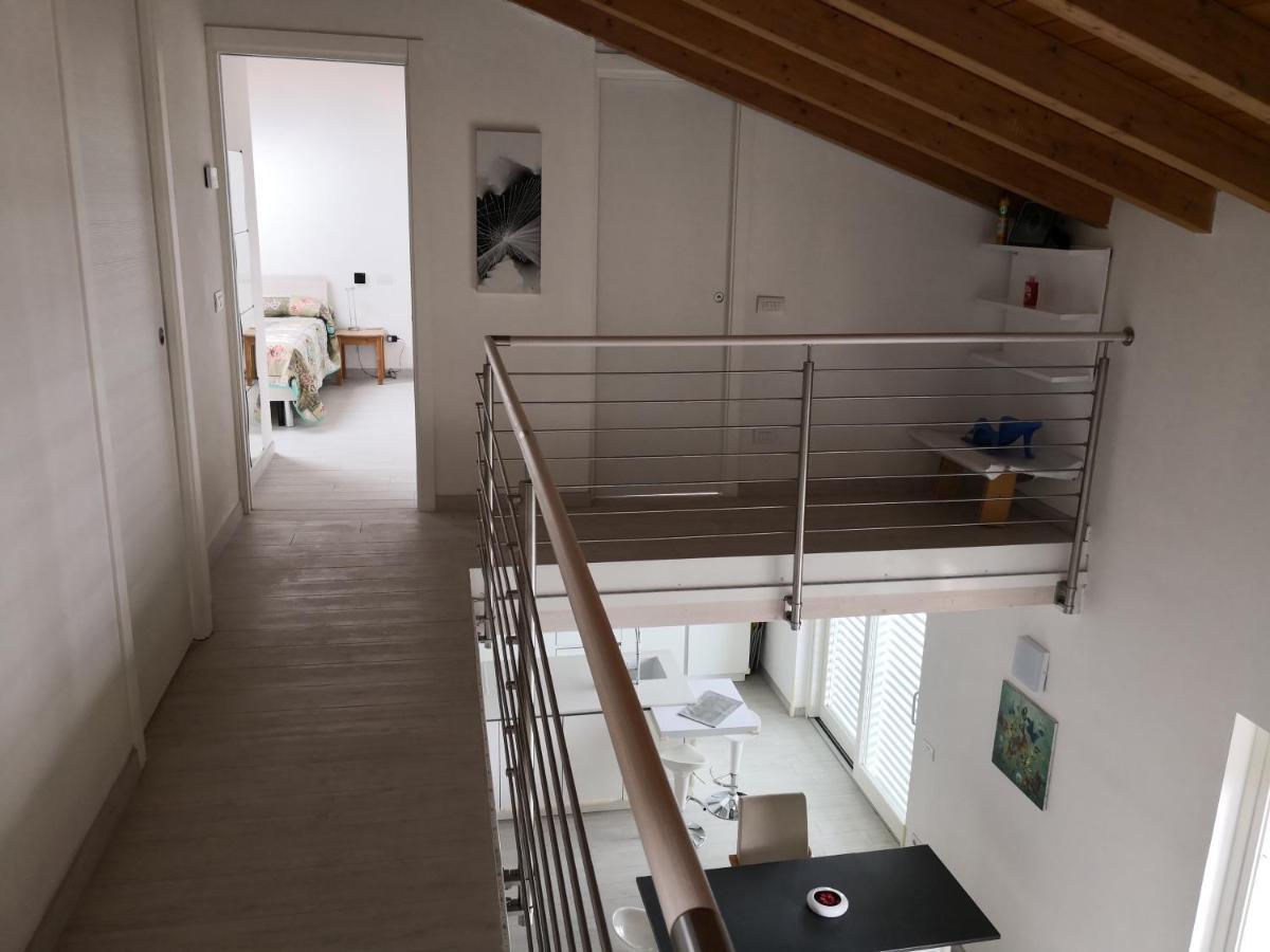 Charme Lake Loft Іспра Екстер'єр фото